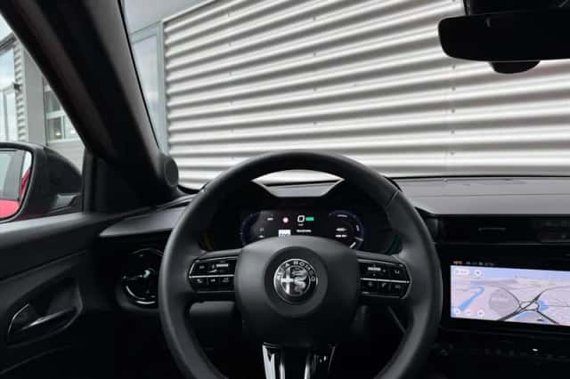 Alfa Romeo Junior (2025) thumbnail 15
