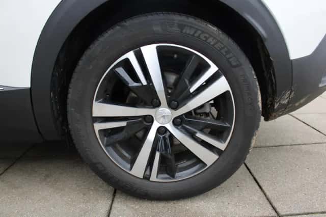 Peugeot 3008 (2022) thumbnail 11