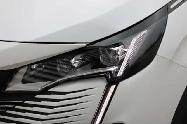 Peugeot 3008 (2022) thumbnail 12