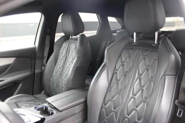 Peugeot 3008 (2022) thumbnail 19