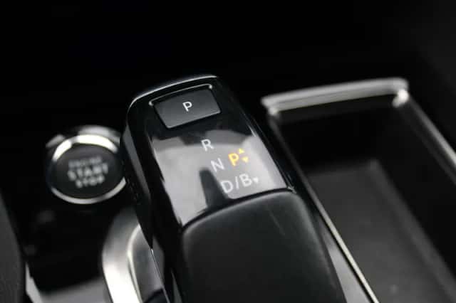 Peugeot 3008 (2022) thumbnail 24