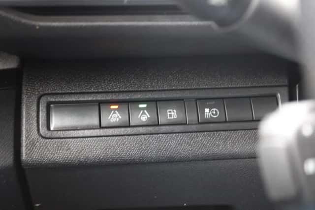 Peugeot 3008 (2022) thumbnail 27