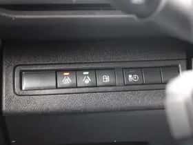 Peugeot 3008 (2022) thumbnail 27