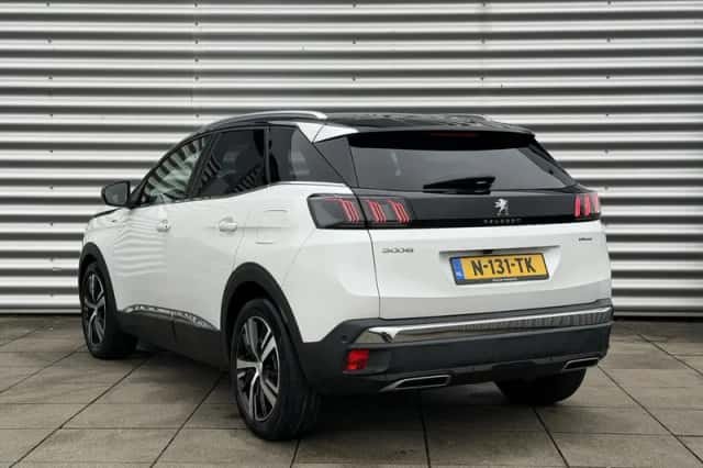 Peugeot 3008 (2022) thumbnail 4