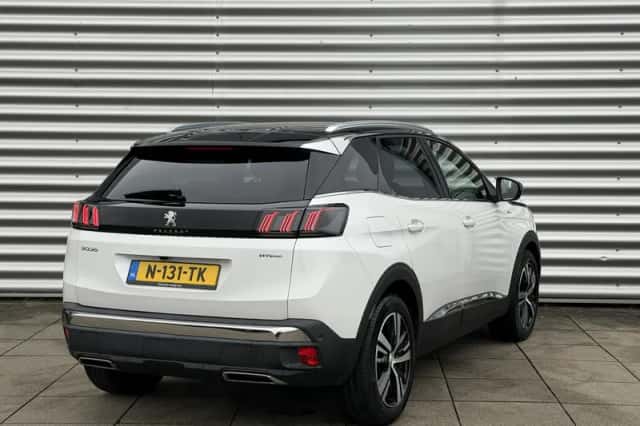 Peugeot 3008 (2022) thumbnail 4