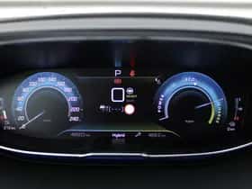 Peugeot 3008 (2022) thumbnail 32