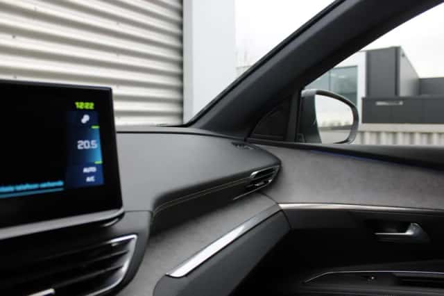 Peugeot 3008 (2022) thumbnail 39