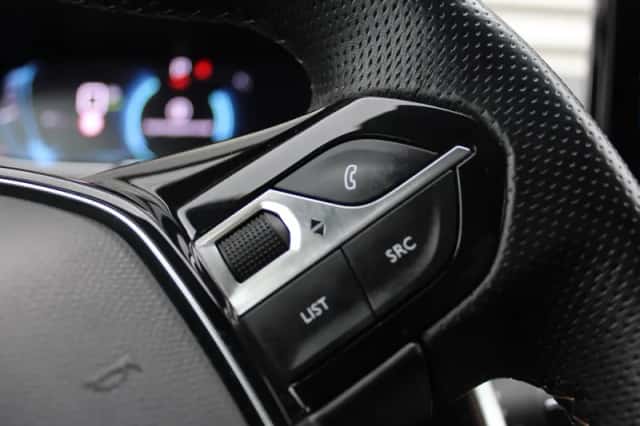 Peugeot 3008 (2022) thumbnail 43
