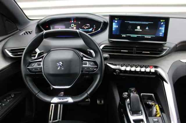 Peugeot 3008 (2022) thumbnail 6