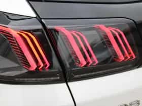 Peugeot 3008 (2022) thumbnail 9
