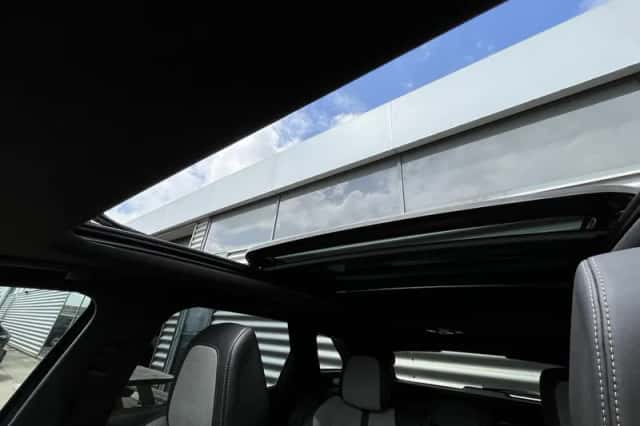 Peugeot 3008 (2022) thumbnail 23