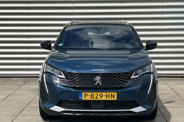 Peugeot 3008 (2022) thumbnail 6
