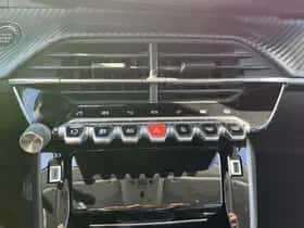 Peugeot 208 (2022) thumbnail 18
