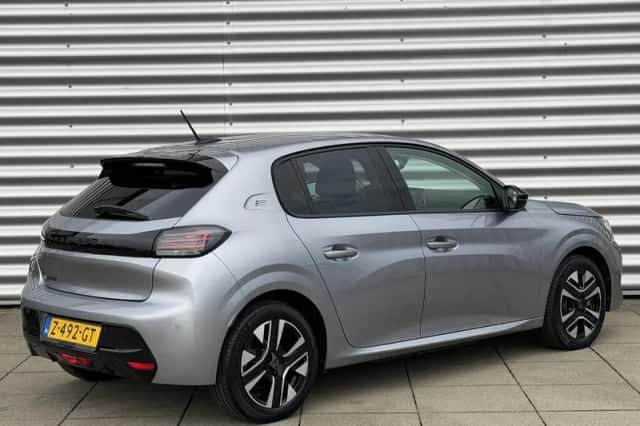 Peugeot e-208 (2024) thumbnail 5
