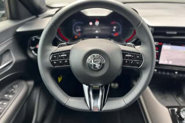 Alfa Romeo Junior (2025) thumbnail 18