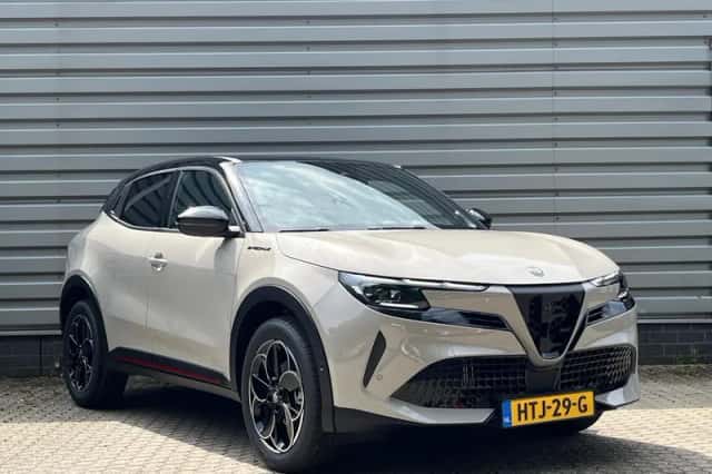 Alfa Romeo Junior (2025) thumbnail 3