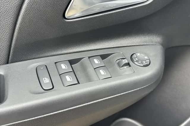 Opel Corsa (2025) thumbnail 19