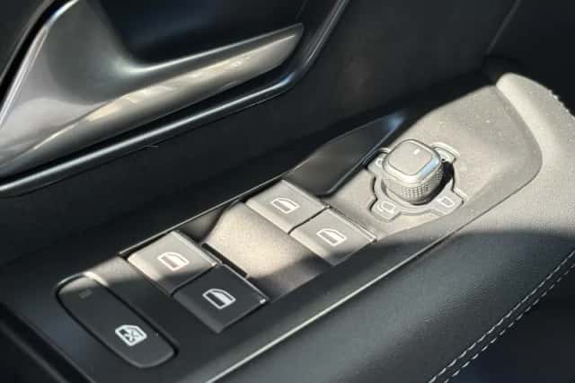 Opel Grandland (2025) thumbnail 16