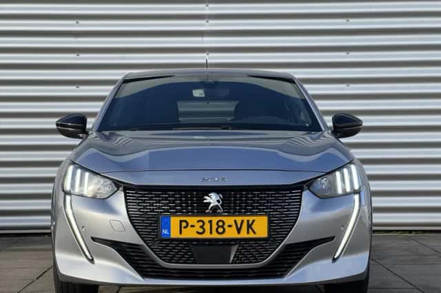 Peugeot 208 (2021) thumbnail 3