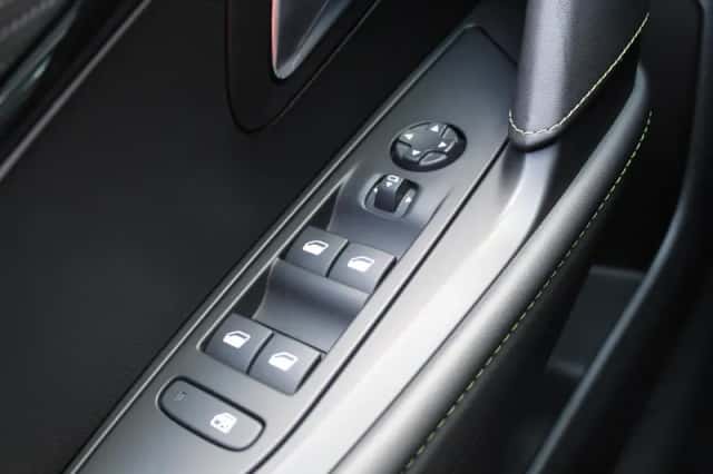 Peugeot 208 (2021) thumbnail 6