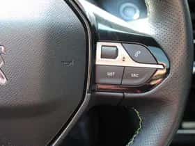 Peugeot 208 (2021) thumbnail 8