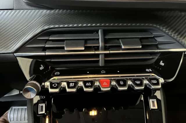 Peugeot 208 (2024) thumbnail 19