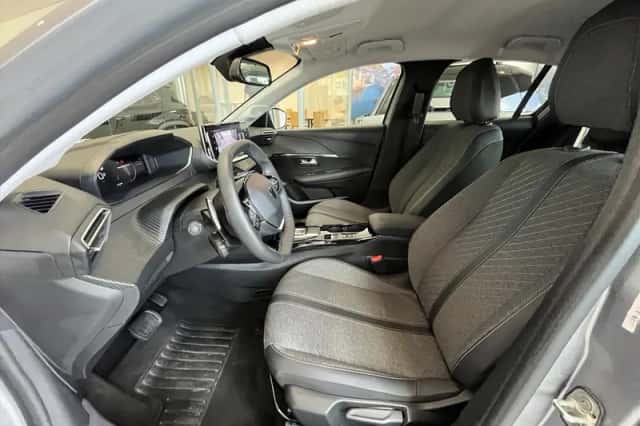Peugeot 208 (2024) thumbnail 6