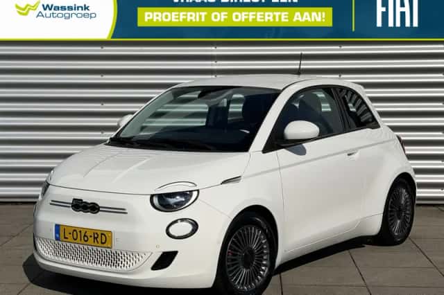 Fiat 500 (2021) thumbnail 1