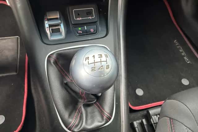Alfa Romeo Giulietta (2017) thumbnail 12