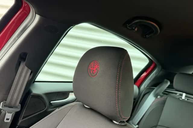 Alfa Romeo Giulietta (2017) thumbnail 16