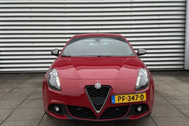 Alfa Romeo Giulietta (2017) thumbnail 7