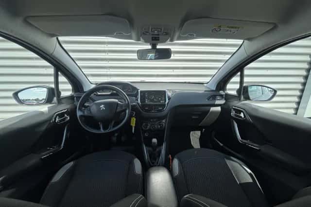 Peugeot 208 (2016) thumbnail 20