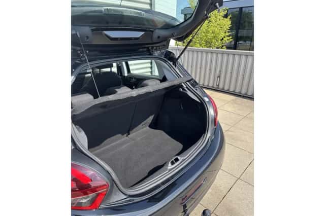 Peugeot 208 (2016) thumbnail 21