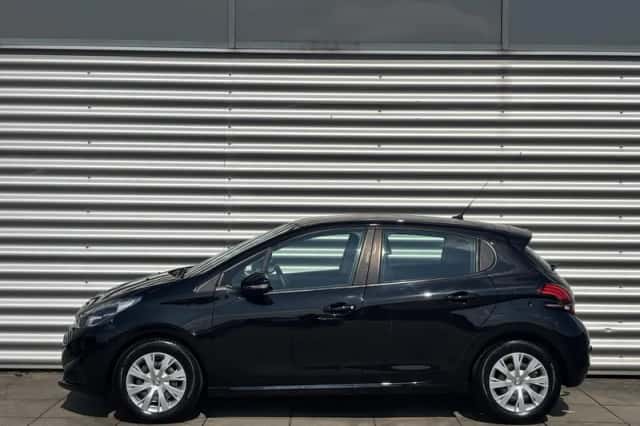 Peugeot 208 (2016) thumbnail 6
