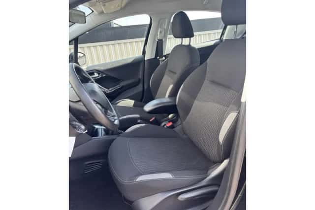Peugeot 208 (2016) thumbnail 10