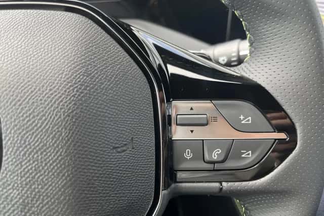 Peugeot 408 (2025) thumbnail 8