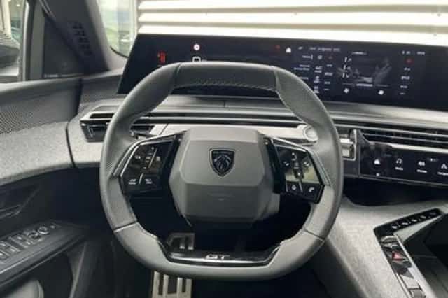 Peugeot e-3008 (2024) thumbnail 14