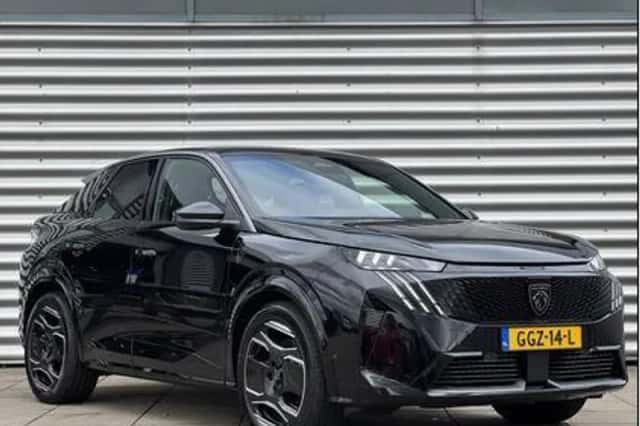 Peugeot e-3008 (2024) thumbnail 5