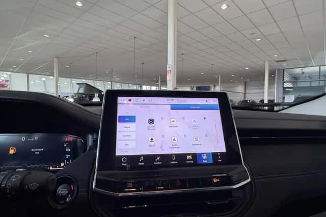 Jeep Compass (2023) thumbnail 13
