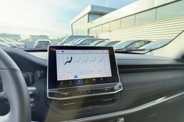 Jeep Compass (2023) thumbnail 21