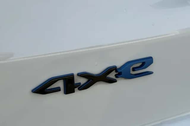 Jeep Compass (2023) thumbnail 24