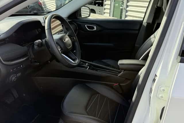 Jeep Compass (2023) thumbnail 5