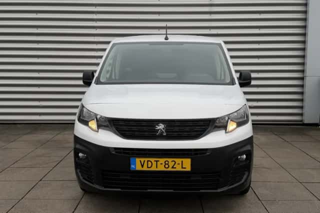 Peugeot Partner (2020) thumbnail 2