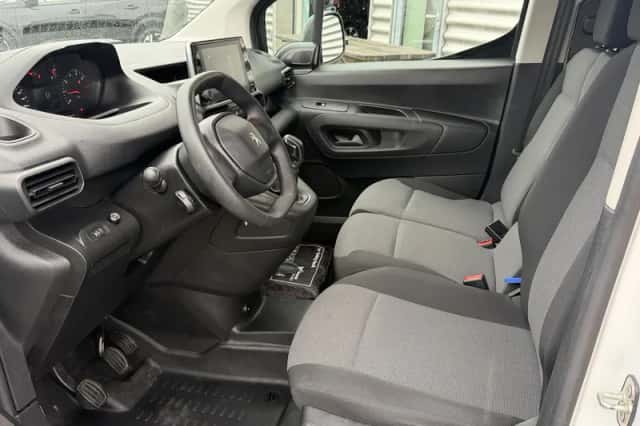 Peugeot Partner (2020) thumbnail 8