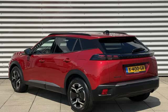 Peugeot 2008 (2023) thumbnail 4