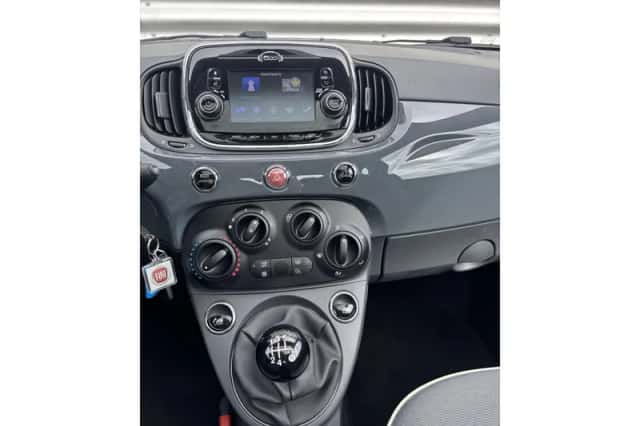 Fiat 500 (2017) thumbnail 12