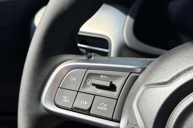 Jeep Avenger (2026) thumbnail 16