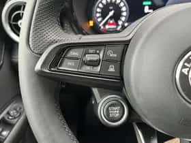 Alfa Romeo Tonale (2025) thumbnail 13