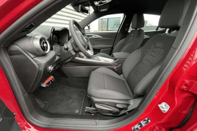 Alfa Romeo Tonale (2025) thumbnail 17