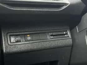 Peugeot 5008 (2022) thumbnail 22